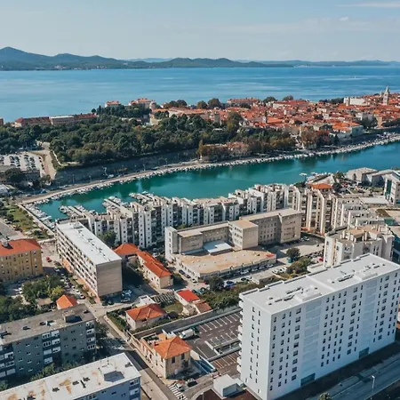 Ambassador Διαμέρισμα Ζαντάρ