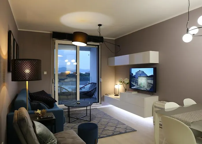 Ambassador Apartament *
